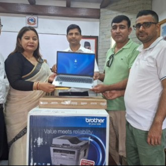 नेपाल पत्रकार महासंघ स्याङ्जालाई मिडिया सेन्टर सञ्चालनको लागि ल्यापटप र प्रिन्टर हस्तान्तरण